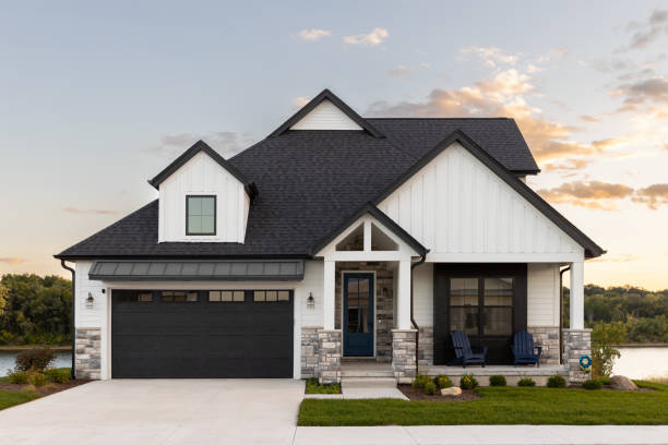 Best Commercial Roofing Services  in Mayflower Village, CA
